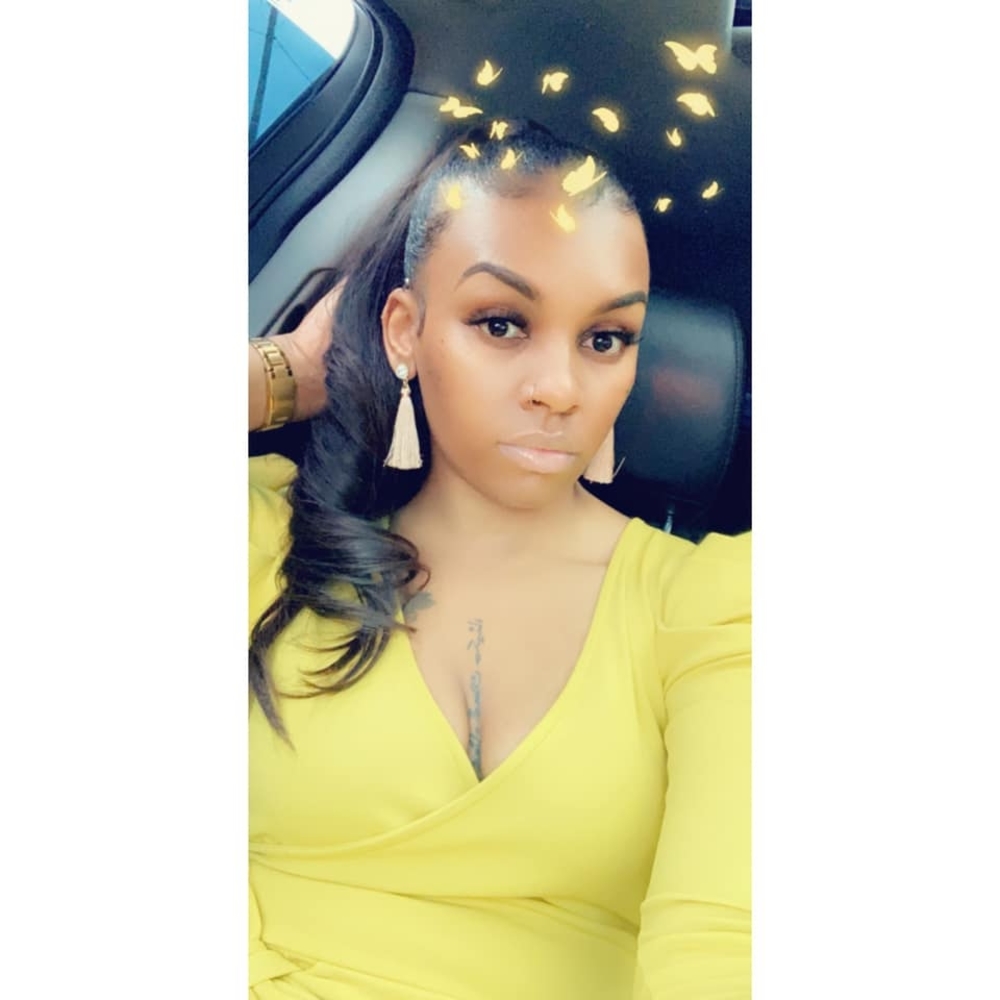 Meet your Posher, Nia